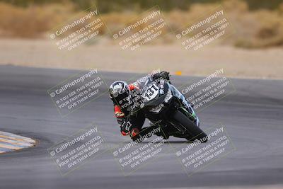 media/Dec-17-2023-CVMA (Sun) [[bf0c04832d]]/Race 13 500 Supersport-350 Supersport/